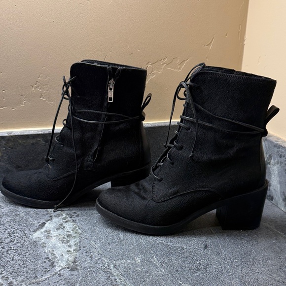 UGG Moto Boots - Picture 5 of 8